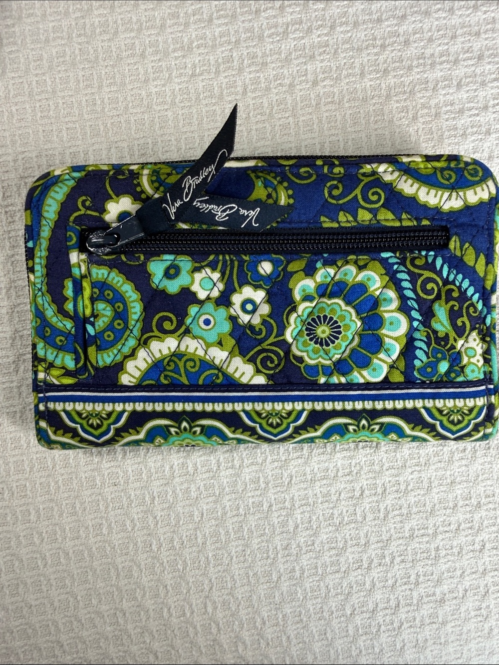 Vera Bradley turn lock wallet in Rhythm & Blues pattern - Picture 6 of 8